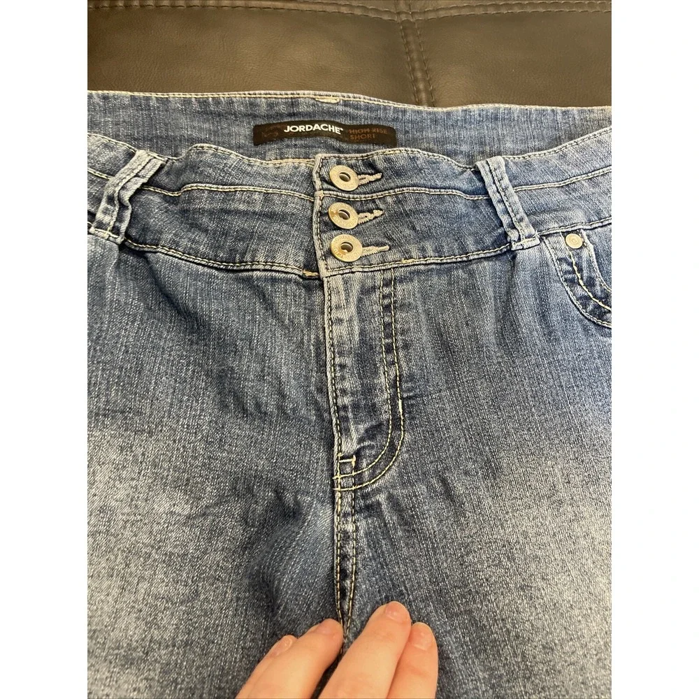 Jordache pulling front